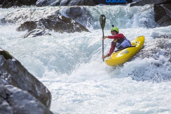 Der Neuseeländer Sam Sutton gewann zum vierten Mal die Extremkajak-WM im Ötztal.