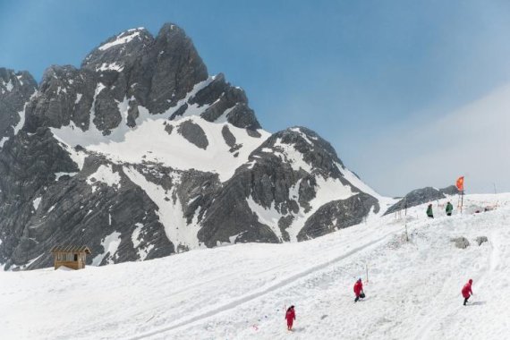 Skiing in China is still booming - although not as strong as in the previous year.