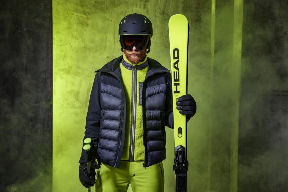 Jung und modisch: Die Rebels Line von HEAD Sportswear bringt den Biker-Look auf die Piste.