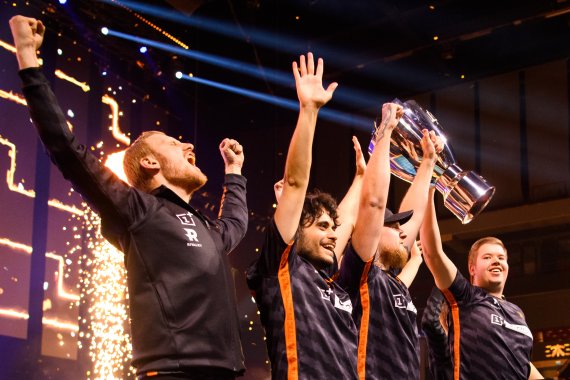 Fitness ist unerlässlich für eSports-Höchstleistungen wie von Fnatic beim CS:GO Dreamhack Masters 2019.