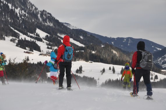 Being able to read snow and weather correctly is elementary on children's tours.