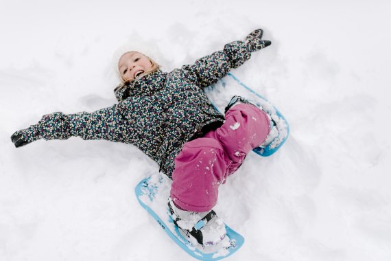 Schneeschuhwandern kann jedes Kind ohne besondere Vorkenntnisse.