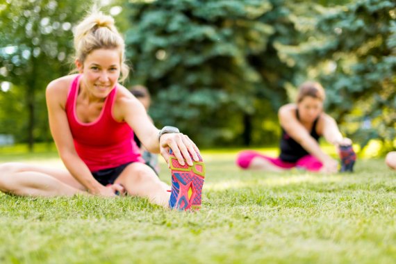 Hochwertige Bekleidung ist für alle Sportler sehr wichtig. Besonders im Sommer sind kühlende, schnell trocknende Materialien unverzichtbar.