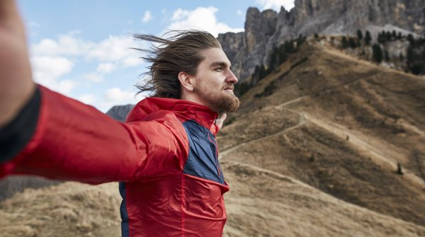 Die Jacke der Zukunft als Alleskönner: Heizelement, GPS-Antenne oder mobiles Labor