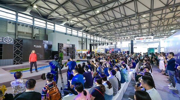 Tmall Fashion Show at ISPO Shanghai