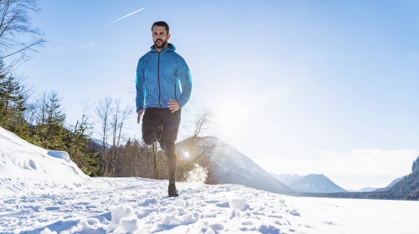 ISPO.com gibt Trainingstipps zum Laufen im Winter